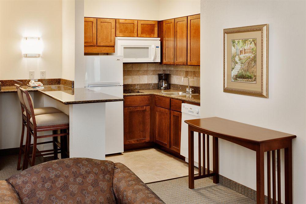 Staybridge Suites Harrisburg-Hershey By Ihg Szoba fotó